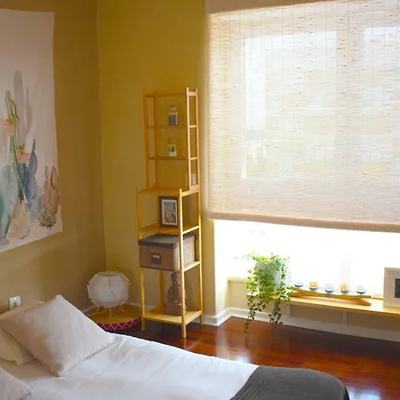 Sky View 3br + Near Airport + Free Parking Апартаменти Лісабон
