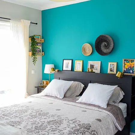 Sky View 3br + Near Airport + Free Parking Лісабон