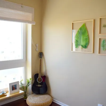 Sky View 3br + Near Airport + Free Parking Апартаменти