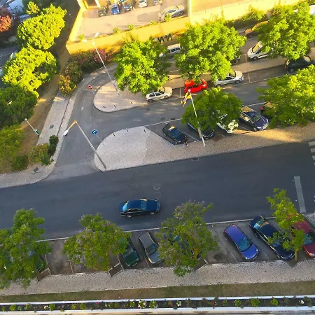 Sky View 3br + Near Airport + Free Parking